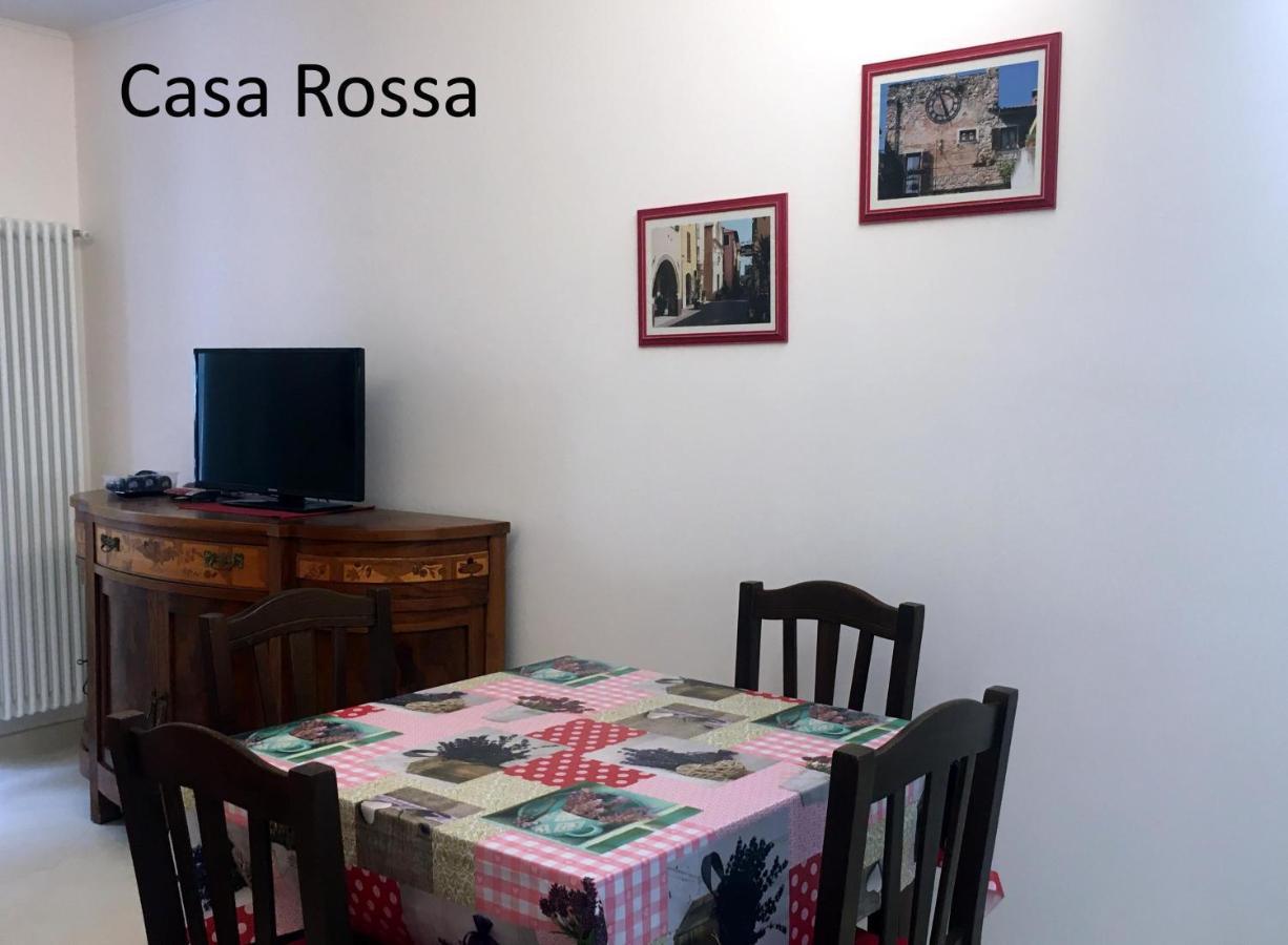 Case Rossa E Blu 维拉诺瓦达尔本加 外观 照片